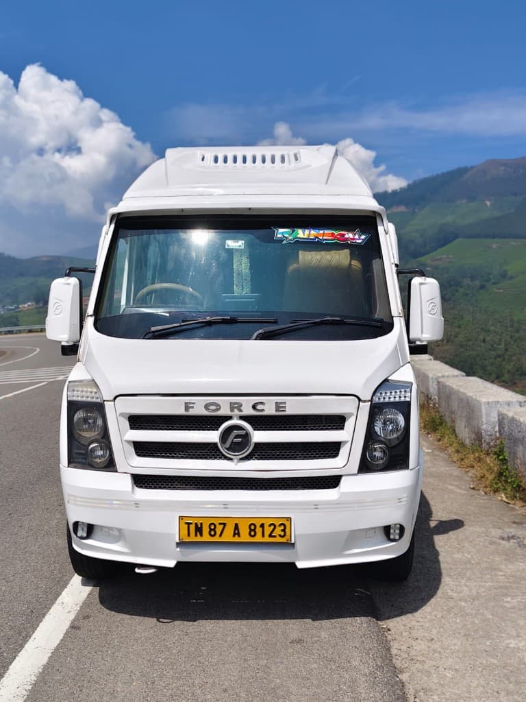Tempo Traveller (17 seats)